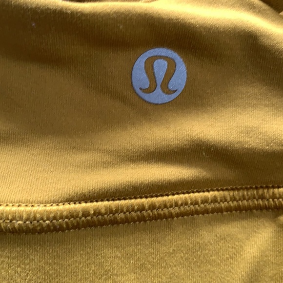 Lululemon sports bra - Picture 3 of 4